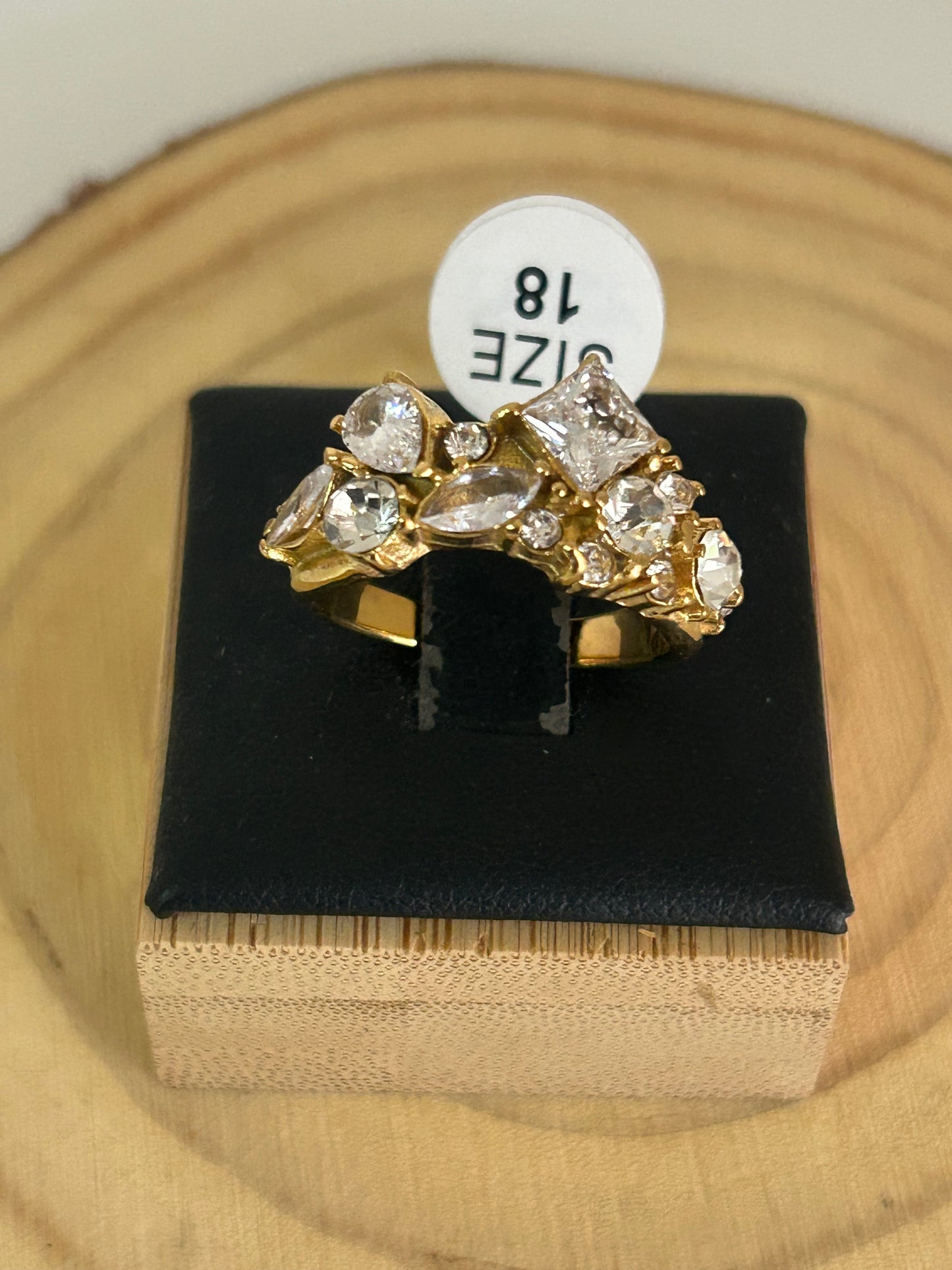 Sortija detalles zirconia